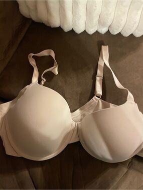 Warner's Light Nude Smooth Molded underwire  Bra